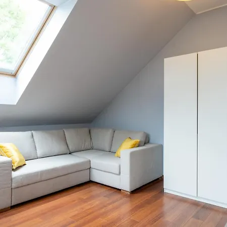 A Comfortable Apartment Midway Krakow-Oswiecim Chrzanow Exterior photo