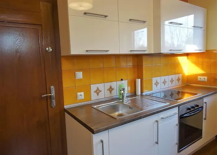 A Comfortable Apartment Midway Krakow-Oswiecim