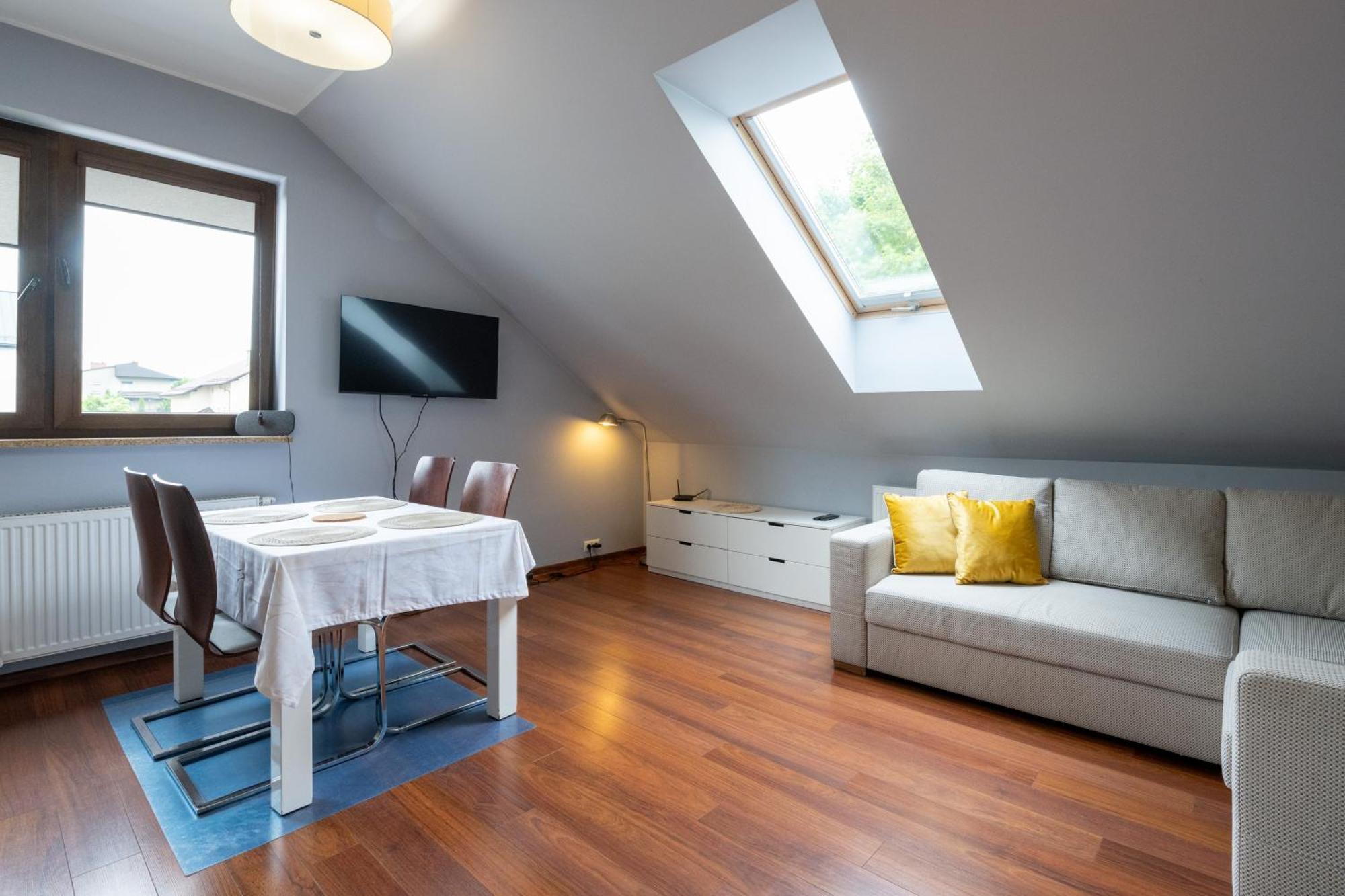Apartment A Comfortable Midway Krakow-oswiecim